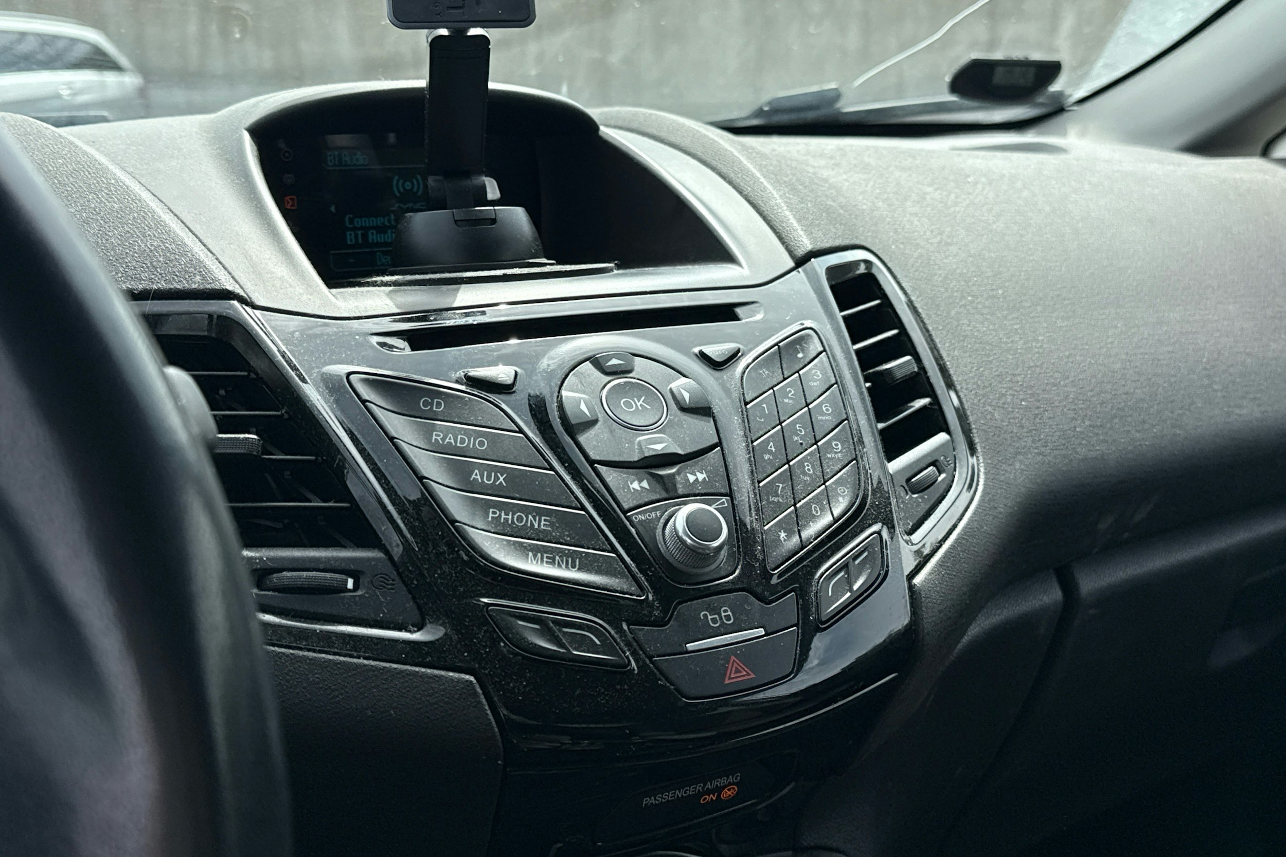 Valkoinen Ford Fiesta Van 2015 kuva 18.
