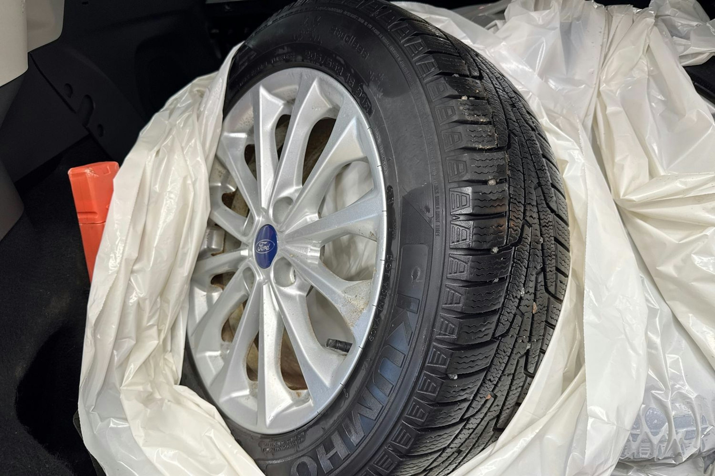 sininen Ford Fiesta Van 2016 kuva 23.