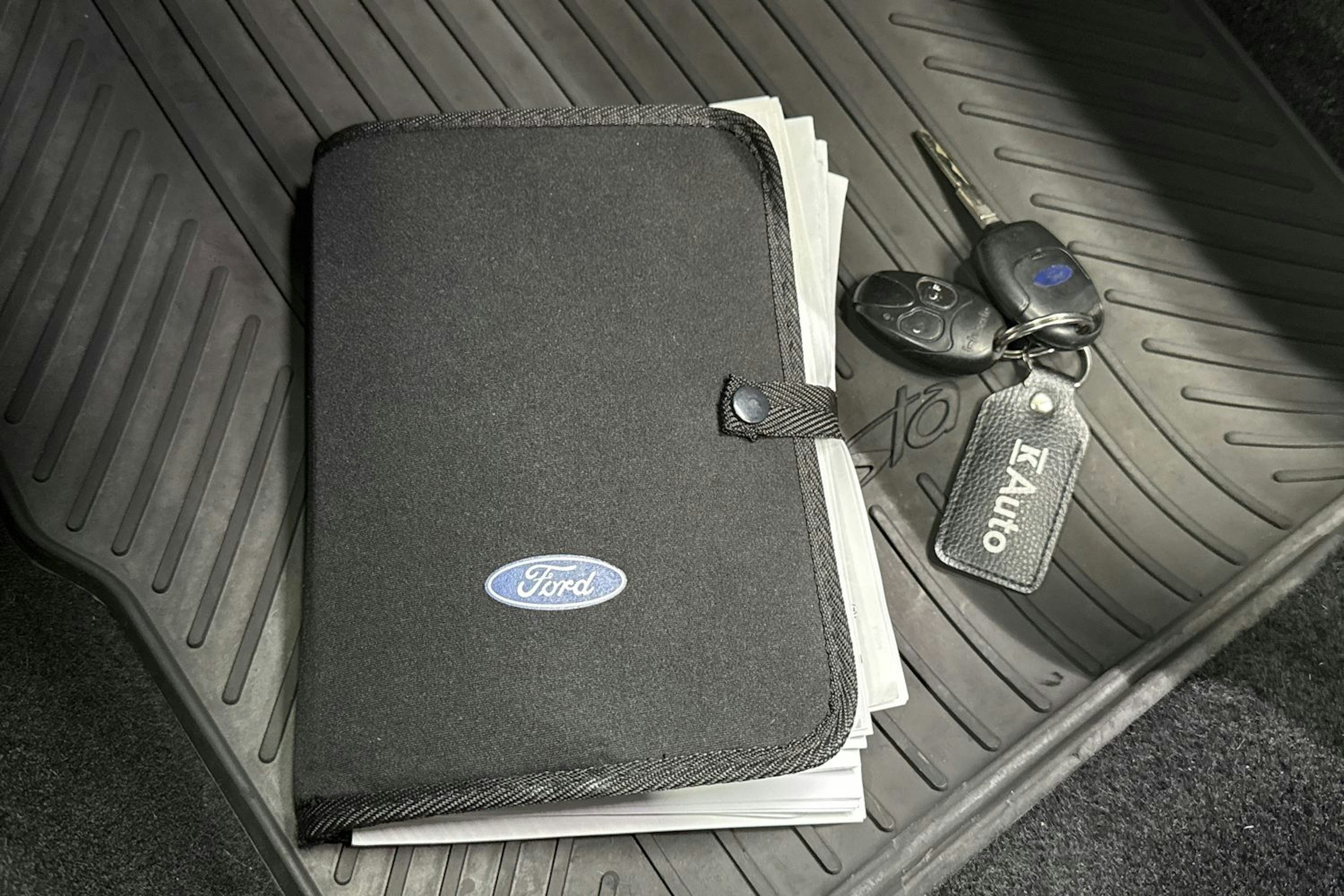 sininen Ford Fiesta Van 2016 kuva 27.