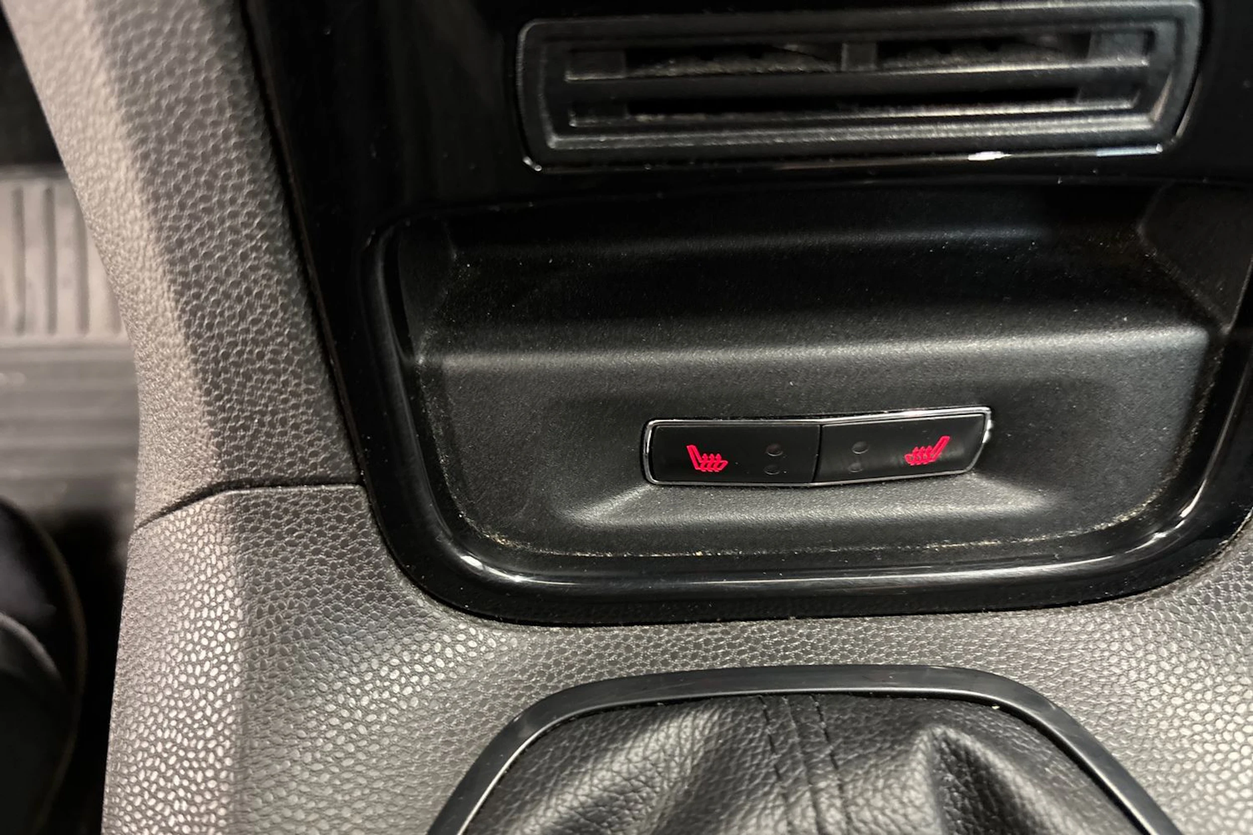 Harmaa Ford Fiesta Van 2016 kuva 22.
