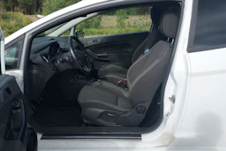 valkoinen Ford Fiesta Van 2017 kuva 4.