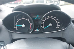 valkoinen Ford Fiesta Van 2017 kuva 5.
