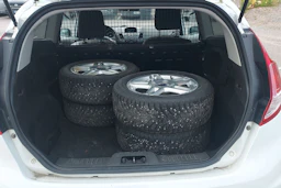 valkoinen Ford Fiesta Van 2017 kuva 8.