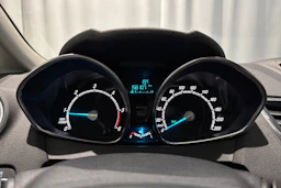 valkoinen Ford Fiesta Van 2017 kuva 14.