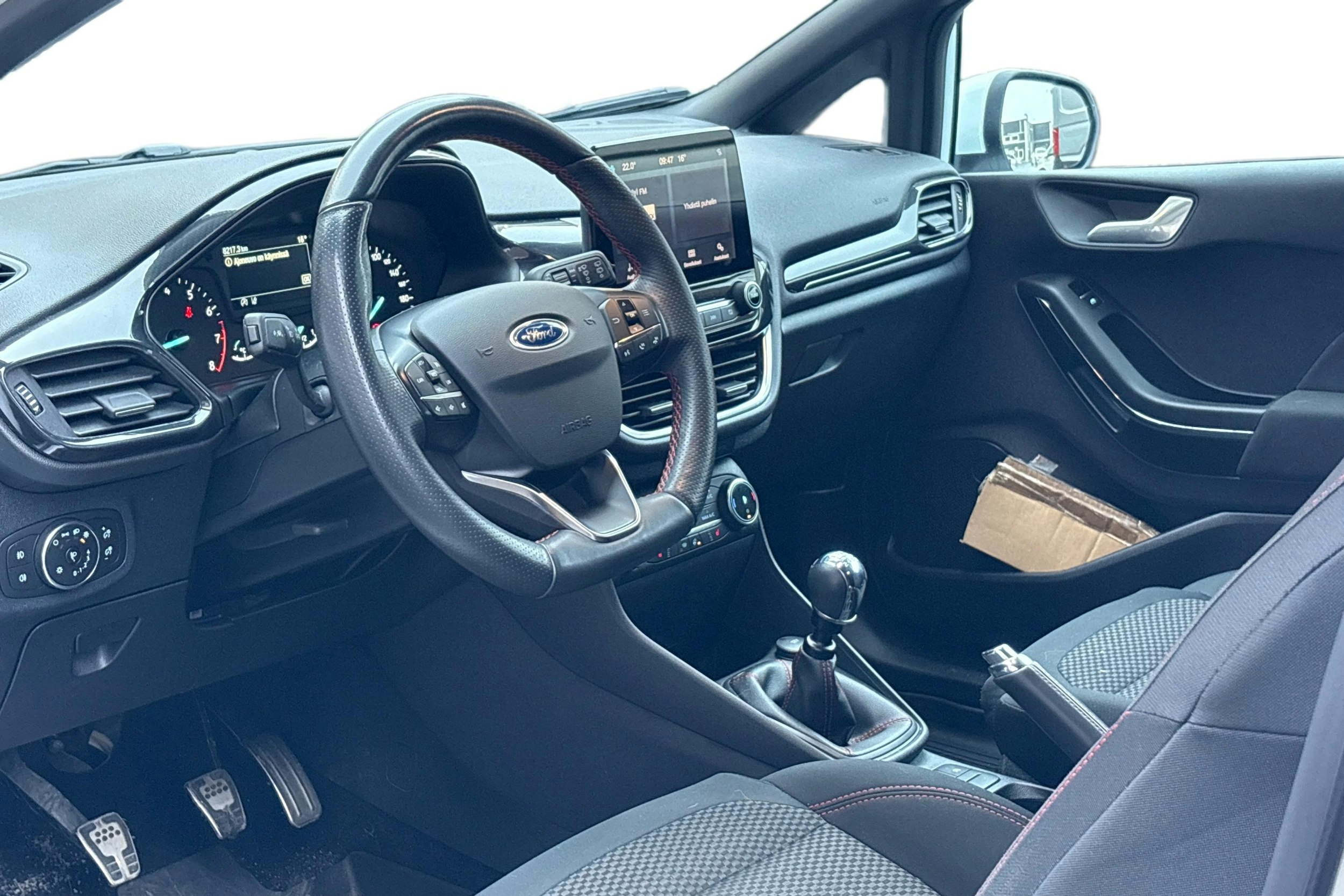 valkoinen Ford Fiesta Van 2021 kuva 3.