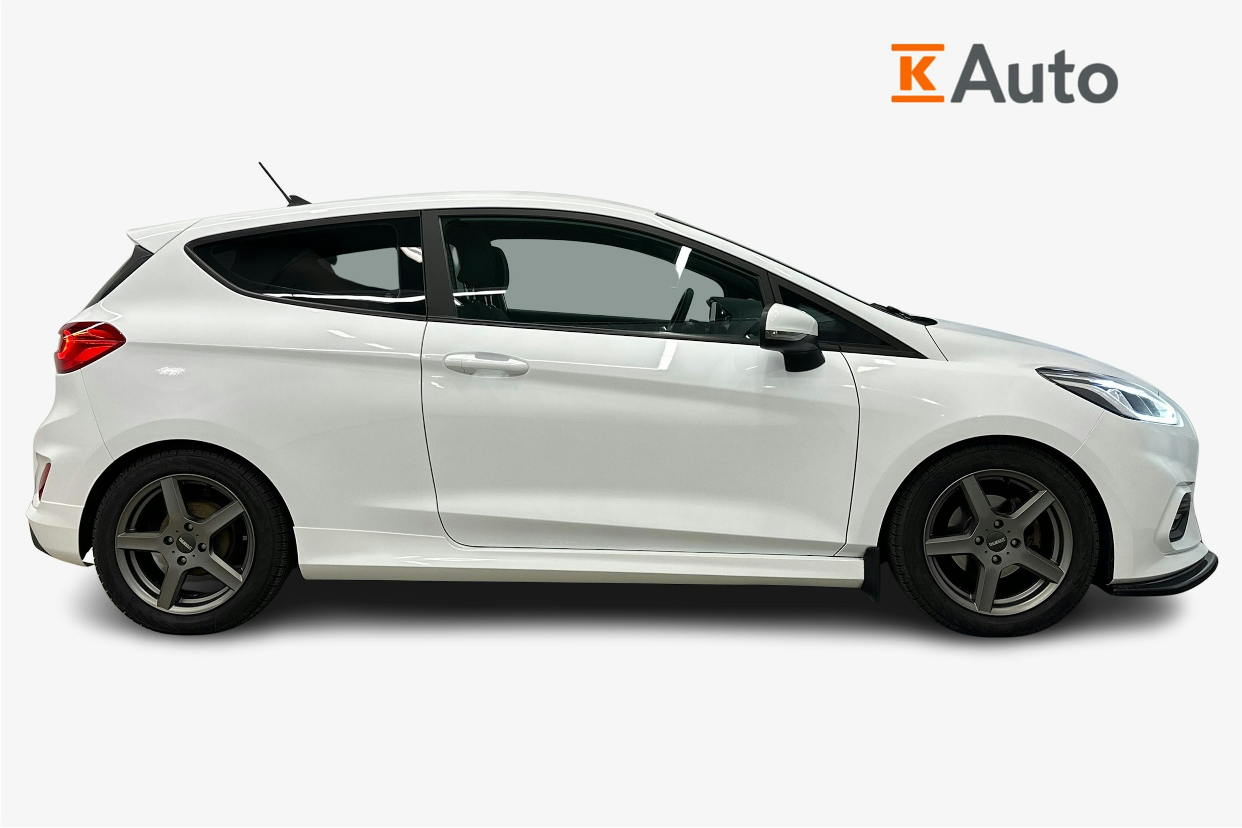 valkoinen Ford Fiesta Van 2021 kuva 7.