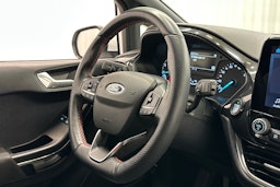 valkoinen Ford Fiesta Van 2021 kuva 13.