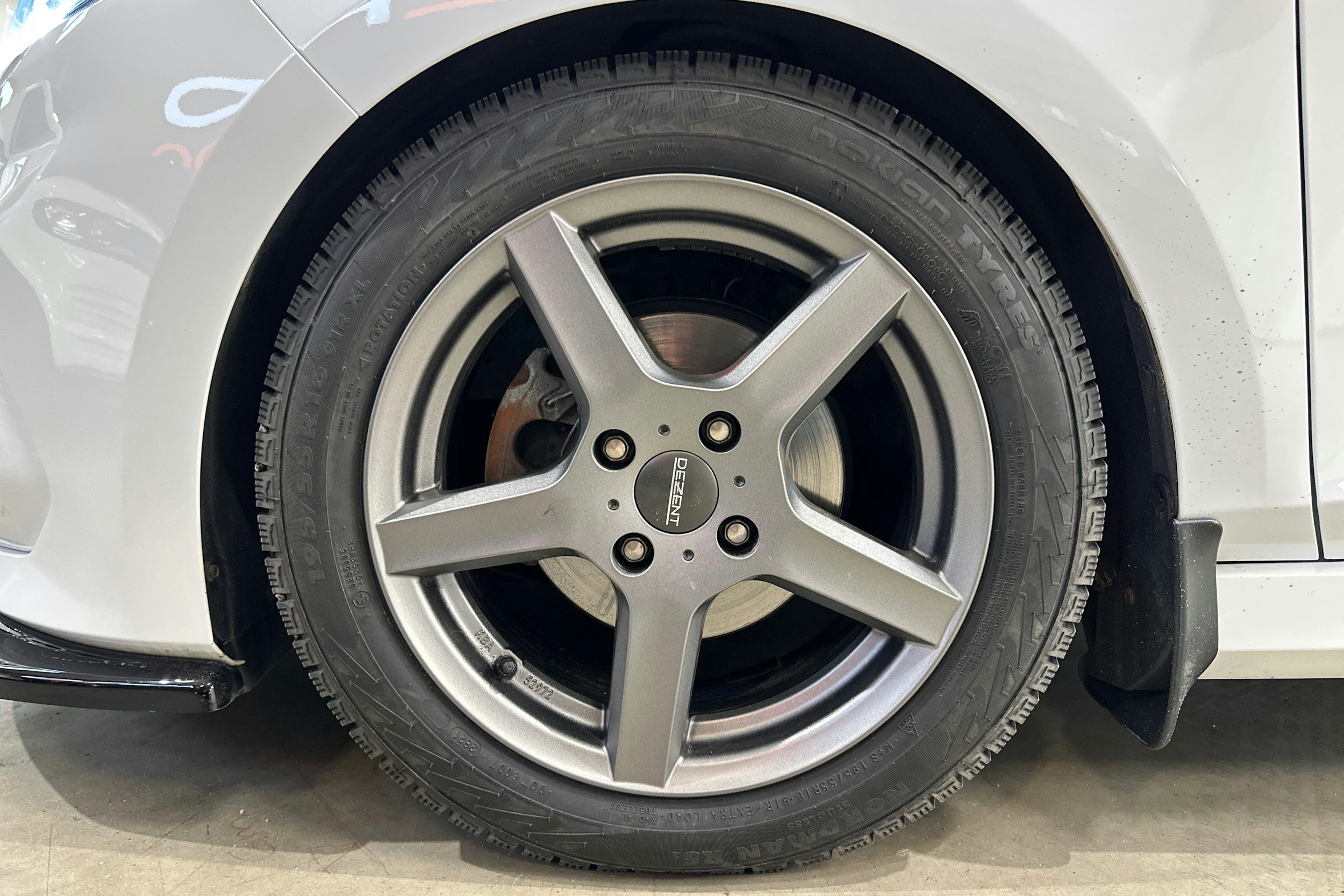 valkoinen Ford Fiesta Van 2021 kuva 21.