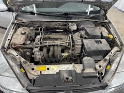 harmaa Ford Focus 2000 kuva 15.