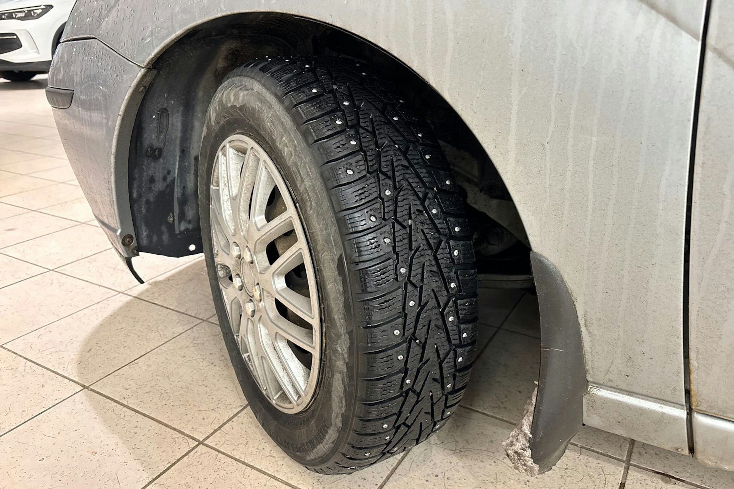 harmaa Ford Focus 2002 kuva 10.