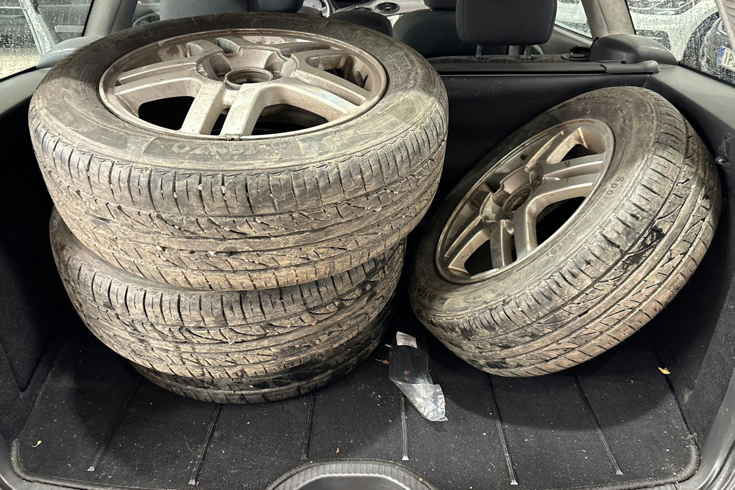 harmaa Ford Focus 2002 kuva 11.