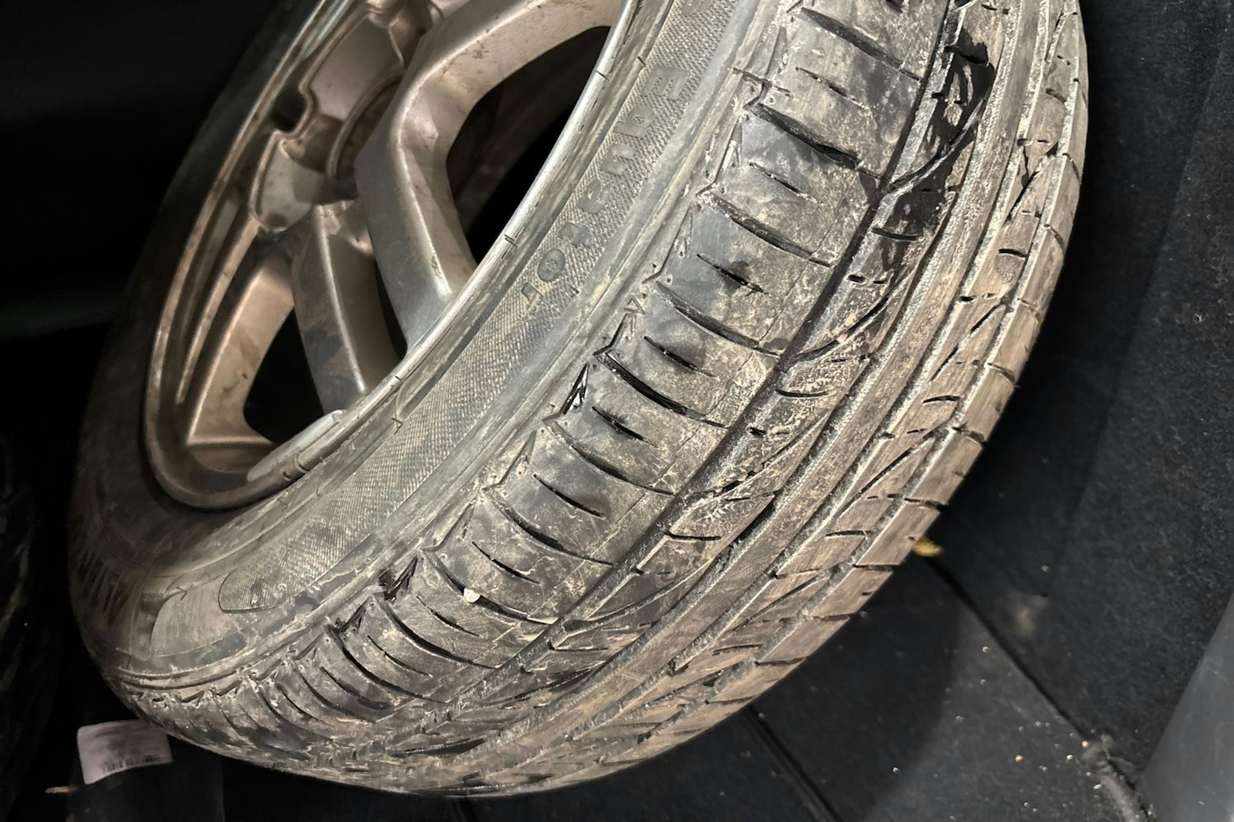 harmaa Ford Focus 2002 kuva 12.