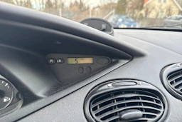 Ruskea (beige) Ford FOCUS 2004 kuva 15.