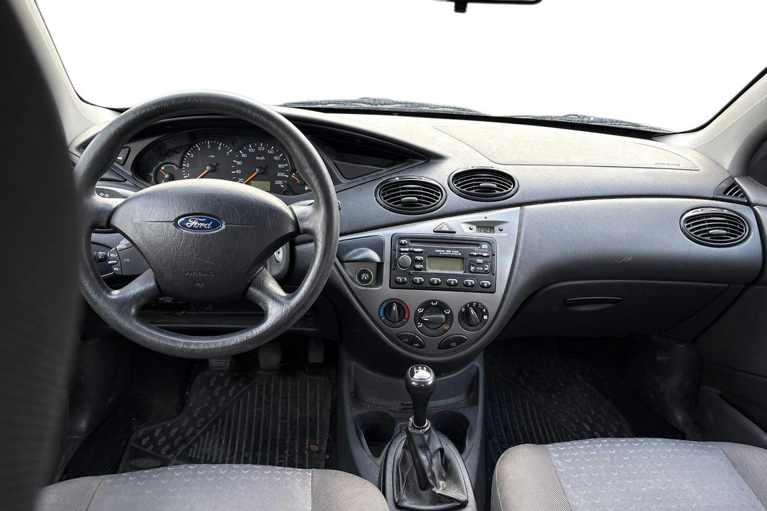 harmaa Ford Focus 2004 kuva 7.