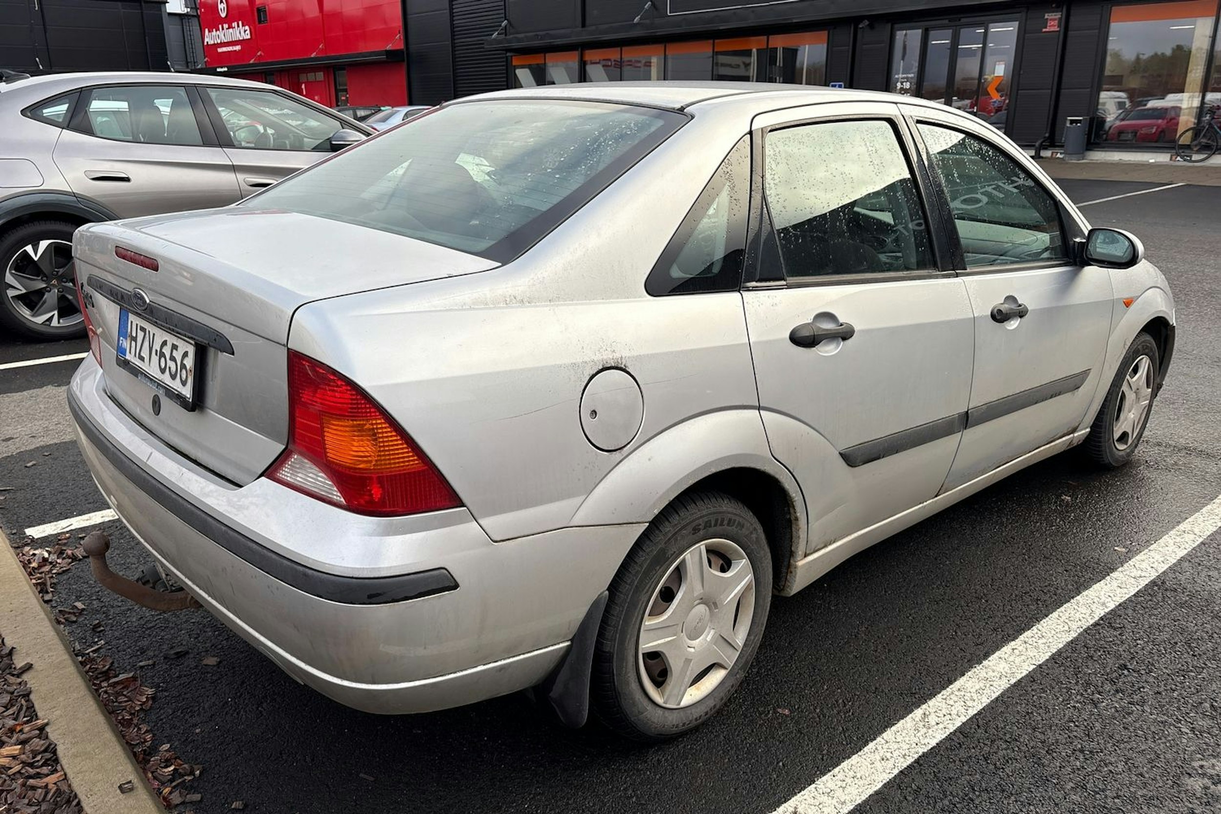 harmaa Ford Focus 2004 kuva 13.