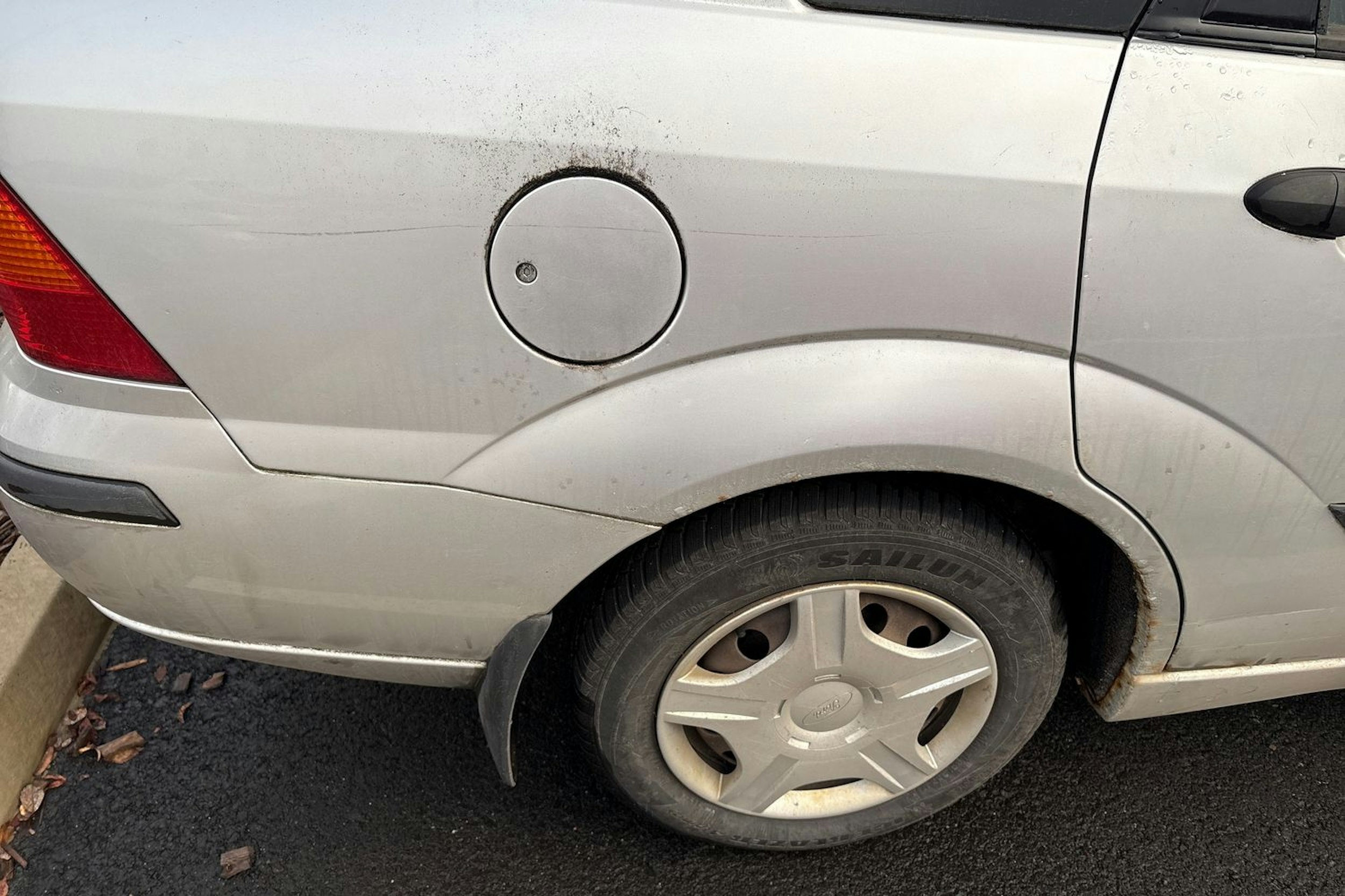 harmaa Ford Focus 2004 kuva 20.