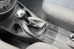 harmaa Ford Focus 2004 kuva 24.