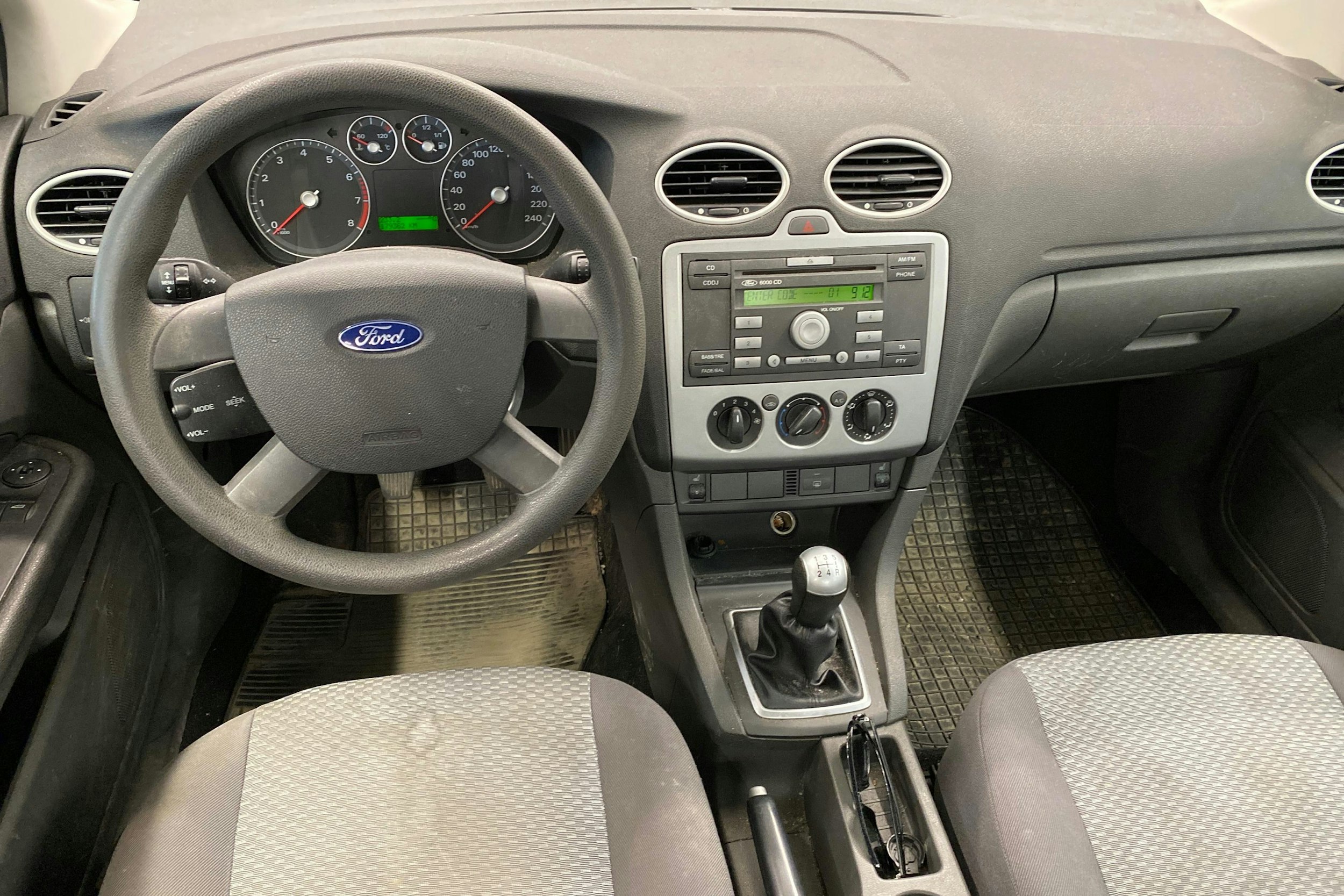Vihreä Ford FOCUS 2004 kuva 7.