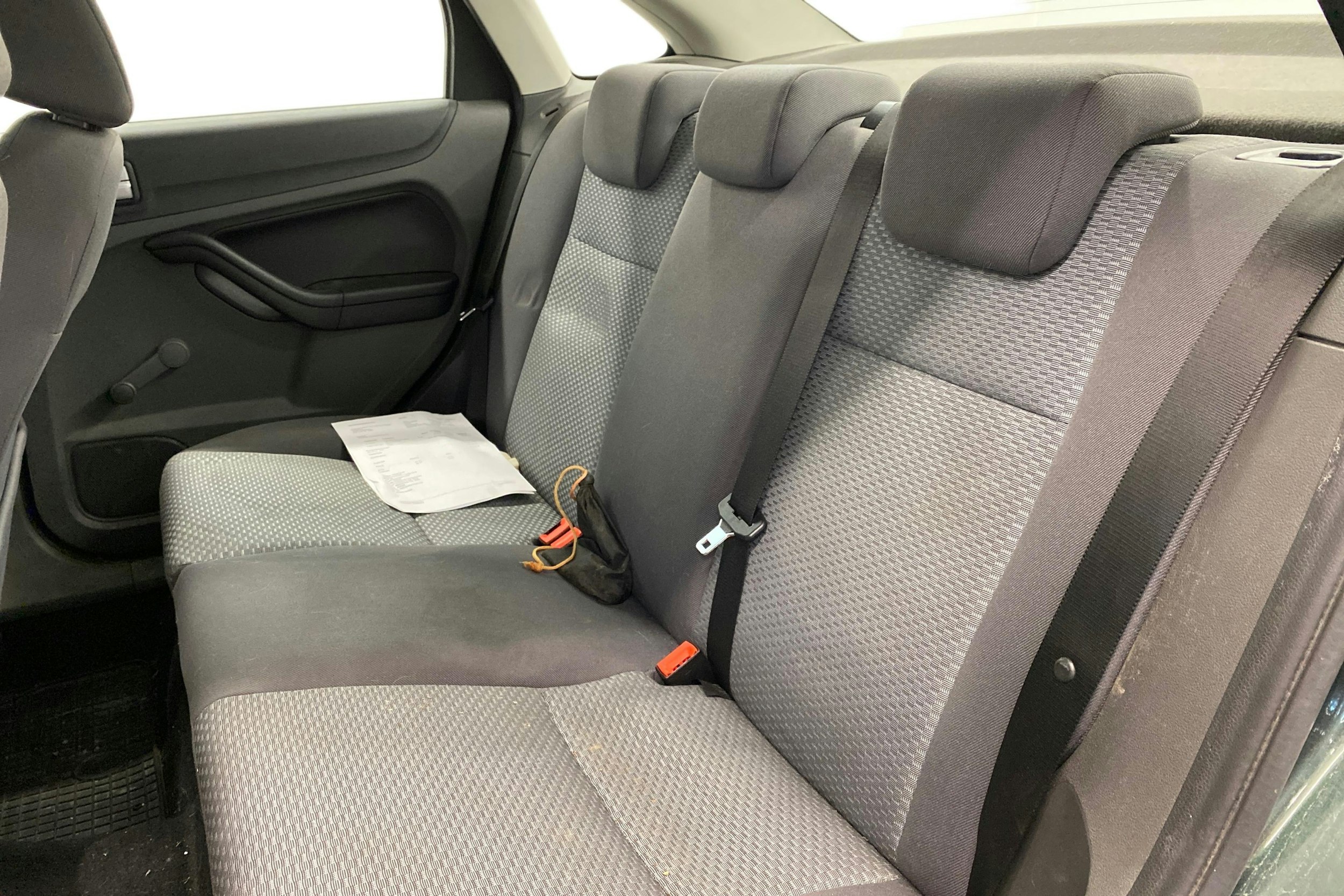 Vihreä Ford FOCUS 2004 kuva 8.