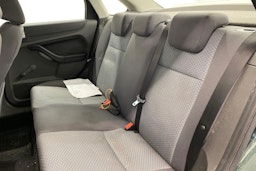 Vihreä Ford FOCUS 2004 kuva 8.
