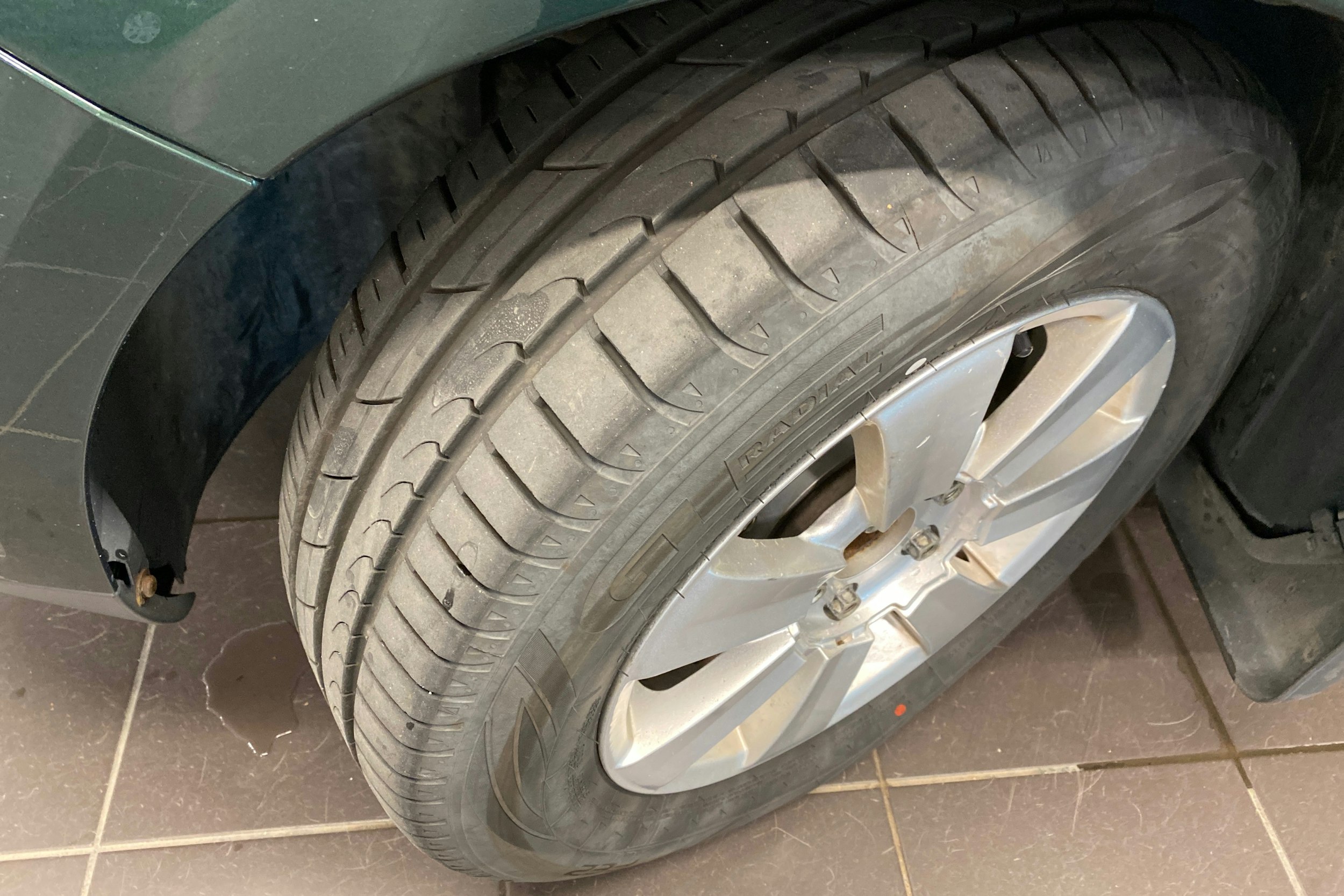 Vihreä Ford FOCUS 2004 kuva 10.