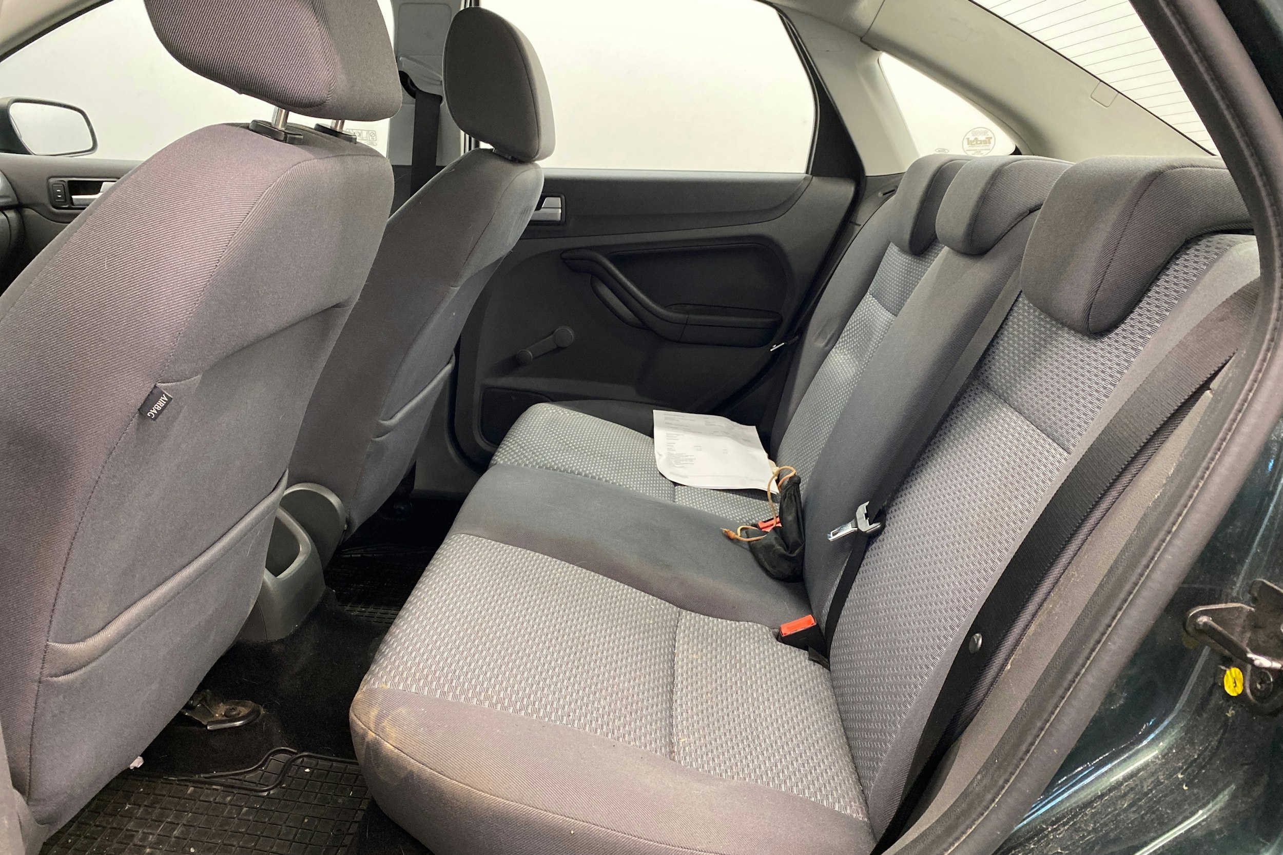 Vihreä Ford FOCUS 2004 kuva 20.