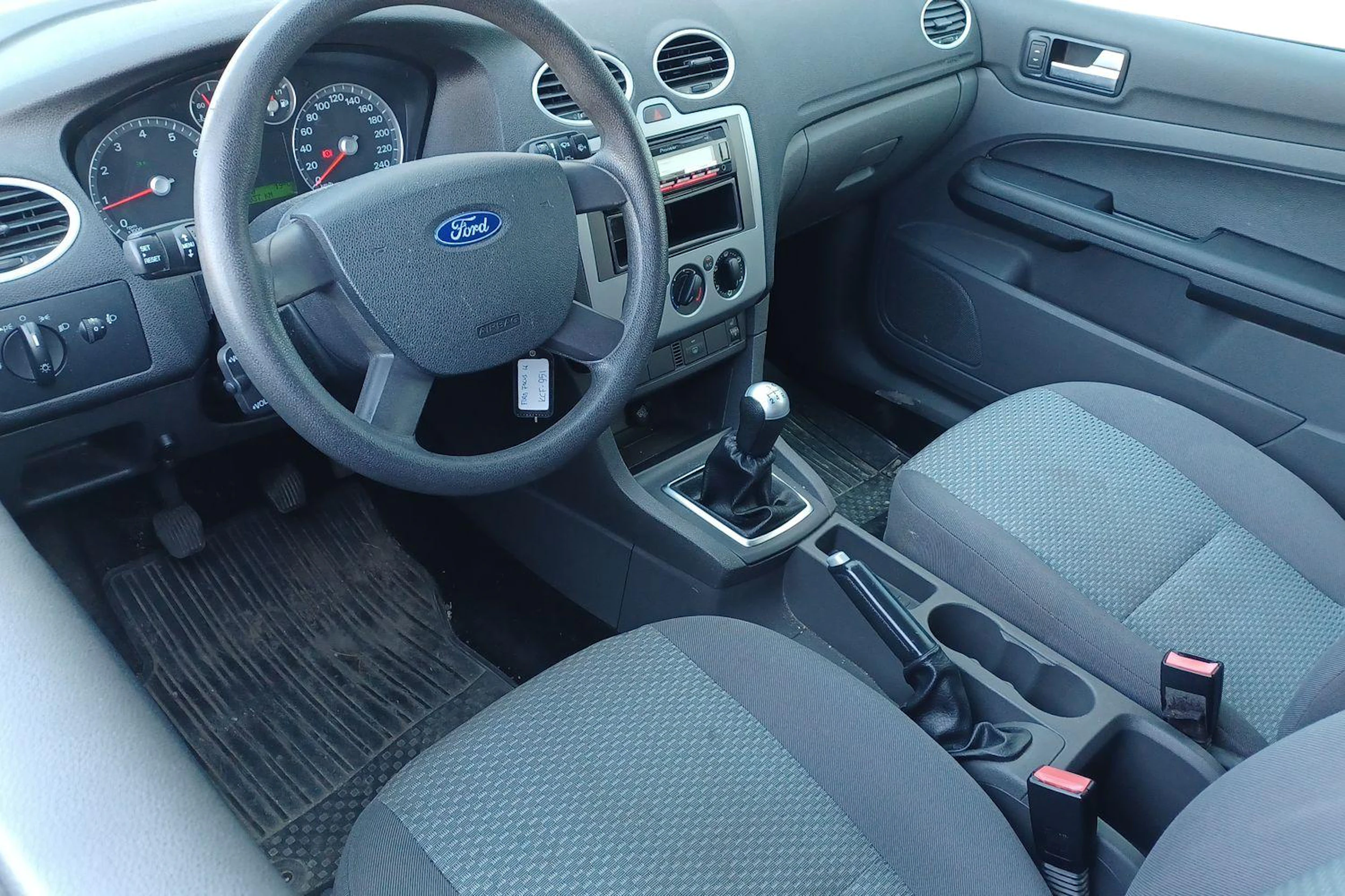 met. harmaa Ford Focus 2005 kuva 3.