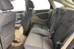 Sininen Ford FOCUS 2006 kuva 8.