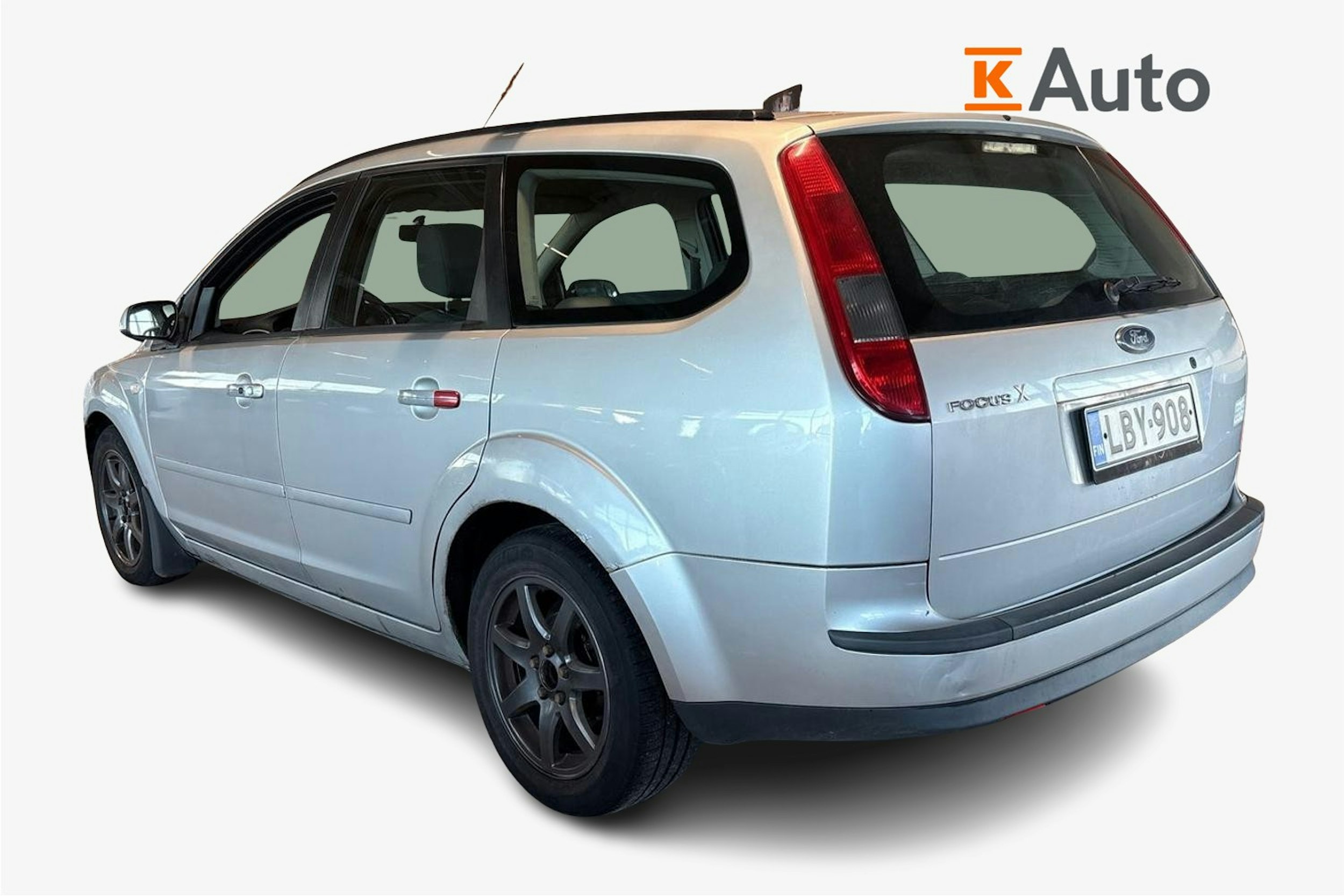 Harmaa Ford FOCUS 2006 kuva 2.