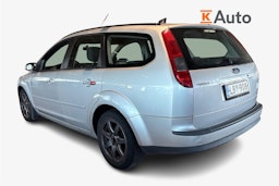 Harmaa Ford FOCUS 2006 kuva 2.