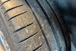 Harmaa Ford FOCUS 2006 kuva 10.