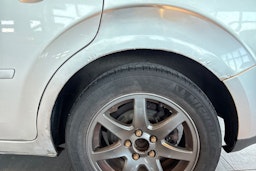 Harmaa Ford FOCUS 2006 kuva 13.