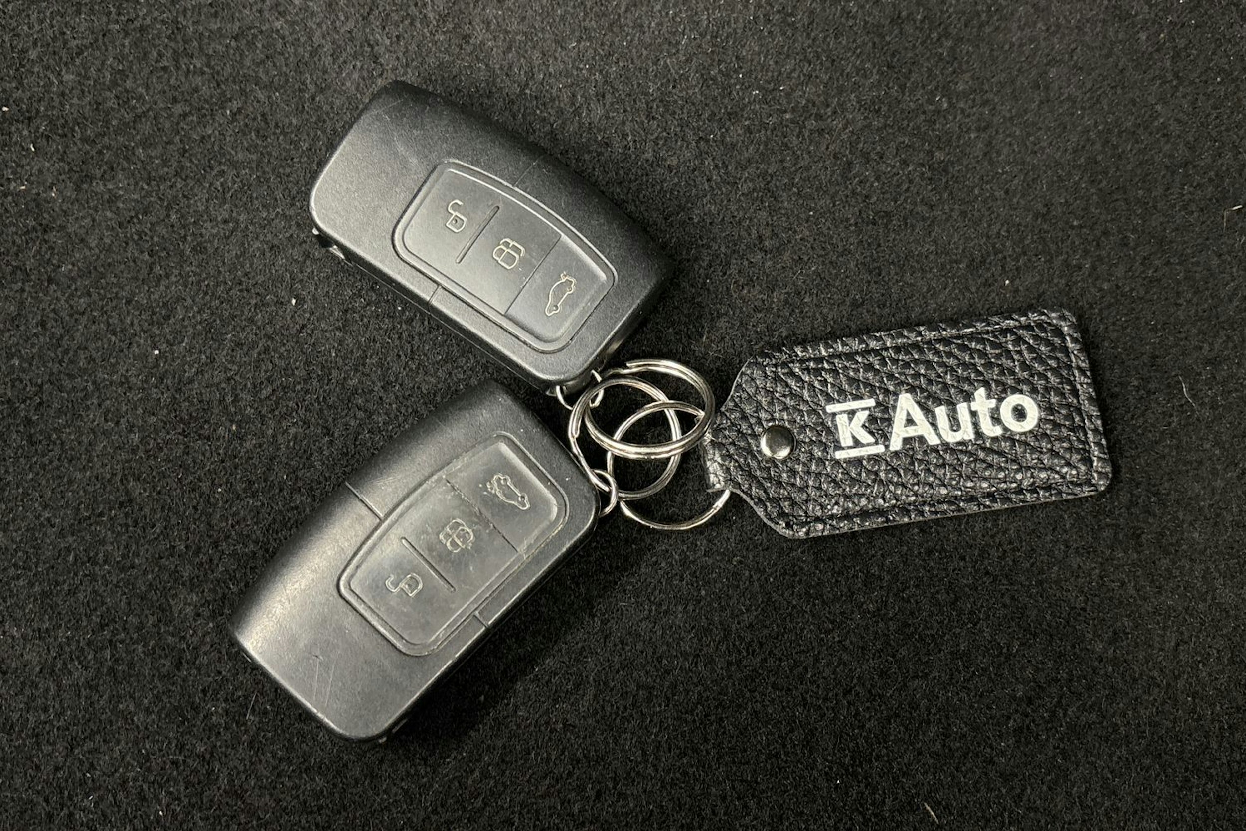 musta Ford Focus 2006 kuva 17.