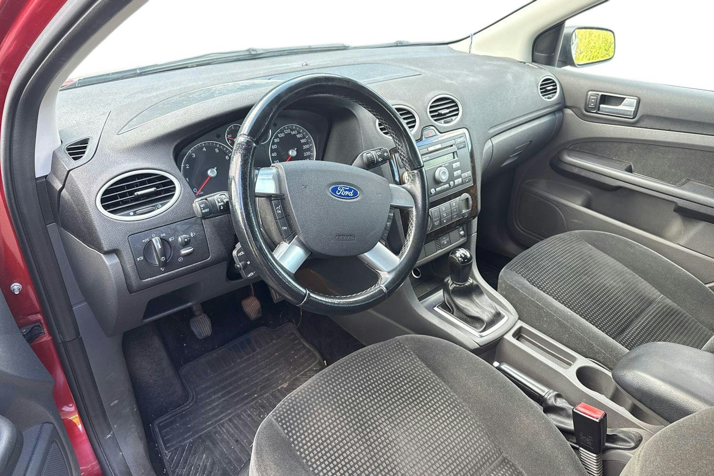 punainen Ford Focus 2006 kuva 3.