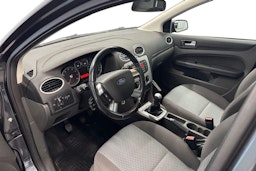 harmaa Ford Focus 2007 kuva 7.