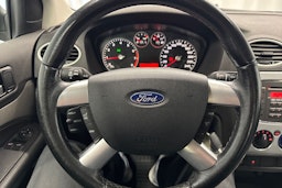 harmaa Ford Focus 2007 kuva 14.