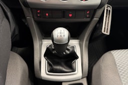harmaa Ford Focus 2007 kuva 17.