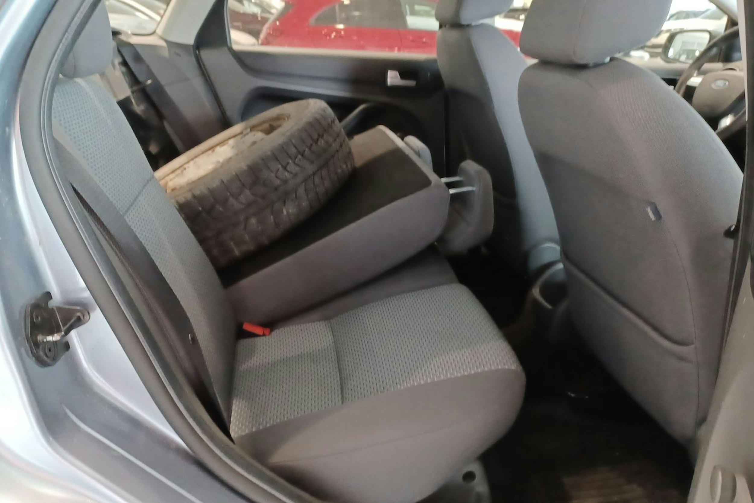 Sininen Ford FOCUS 2007 kuva 18.