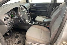 harmaa Ford Focus 2007 kuva 7.