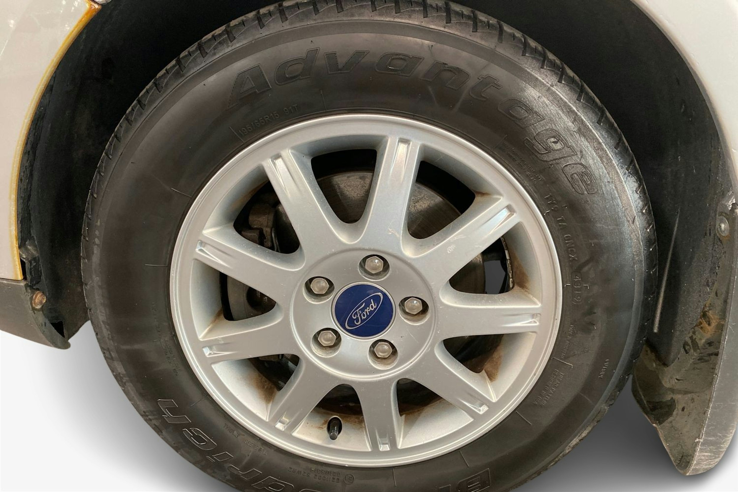 harmaa Ford Focus 2007 kuva 11.