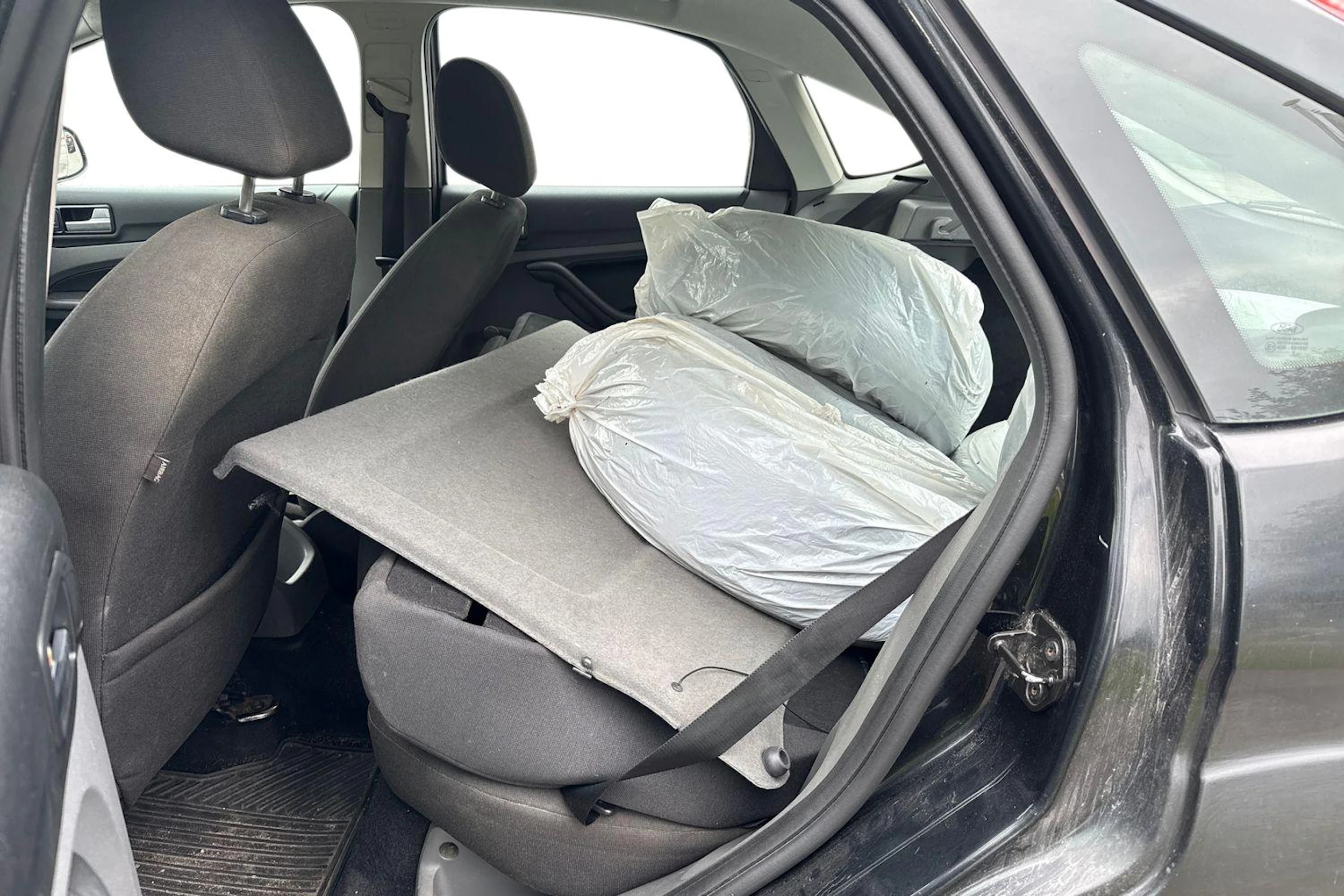 Musta Ford FOCUS 2008 kuva 8.