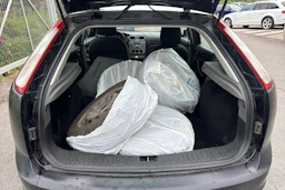 Musta Ford FOCUS 2008 kuva 11.