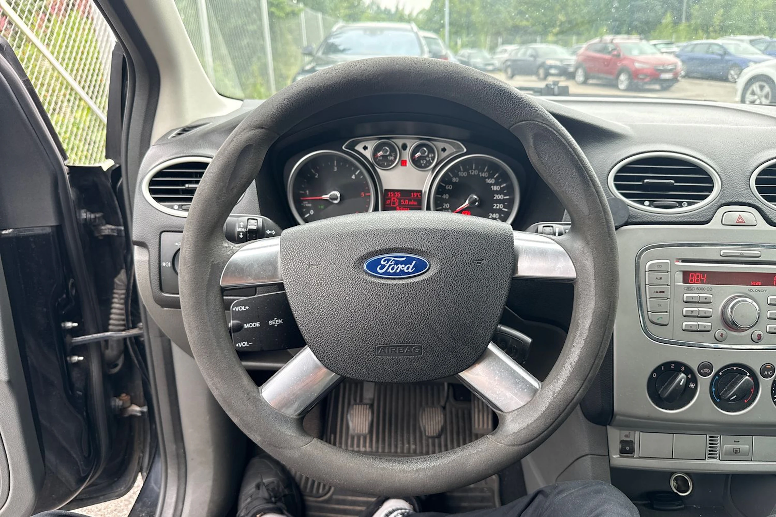 Musta Ford FOCUS 2008 kuva 12.
