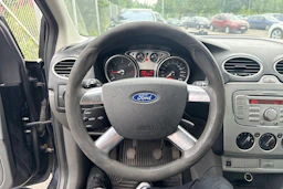 Musta Ford FOCUS 2008 kuva 12.