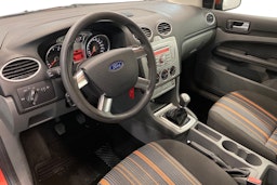 Punainen Ford FOCUS 2008 kuva 7.