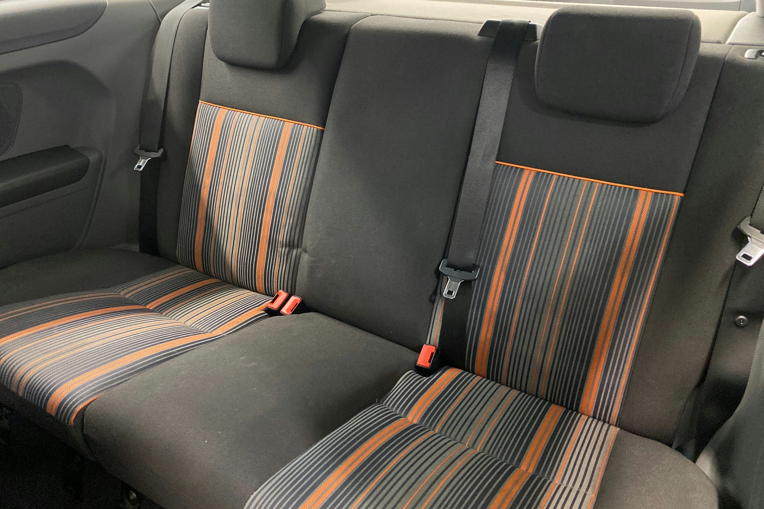 Punainen Ford FOCUS 2008 kuva 10.