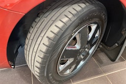 Punainen Ford FOCUS 2008 kuva 14.