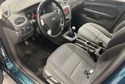 vihreä Ford Focus 2008 kuva 6.