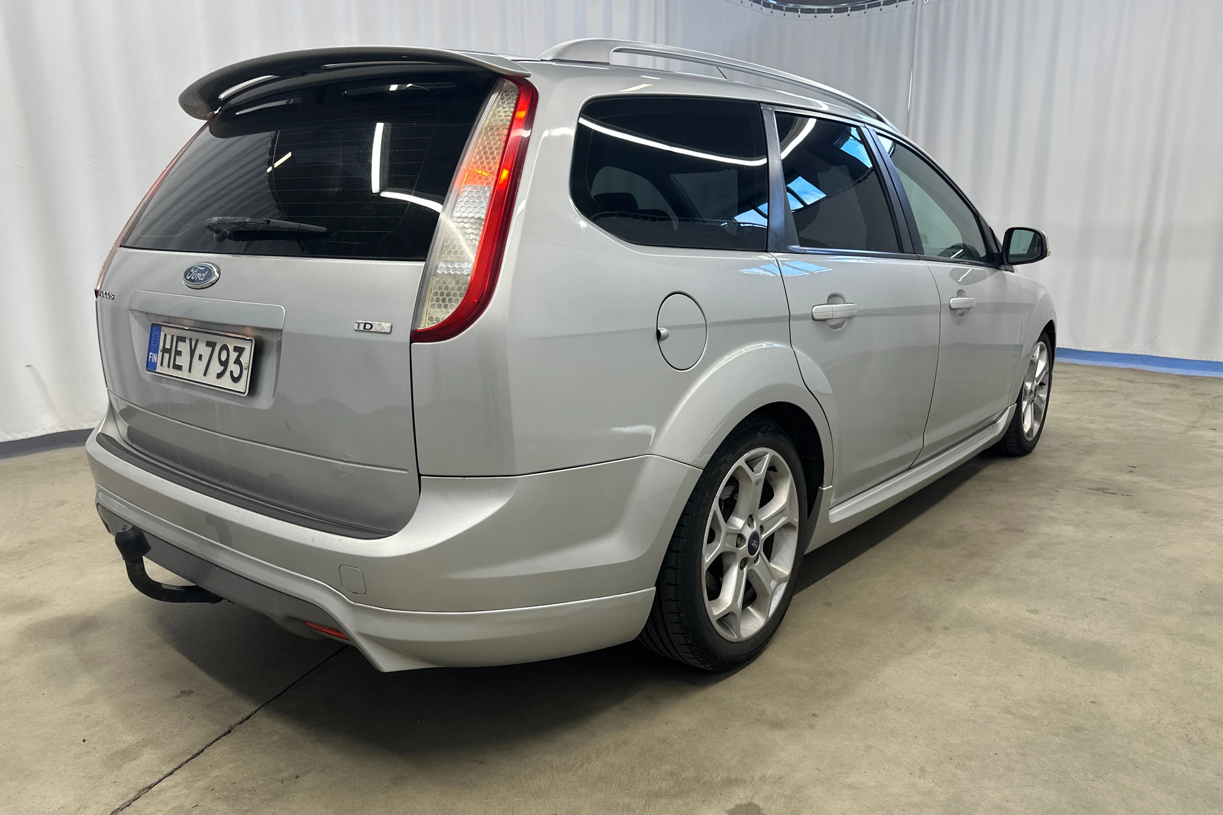 harmaa Ford Focus 2009 kuva 12.