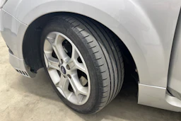 harmaa Ford Focus 2009 kuva 17.